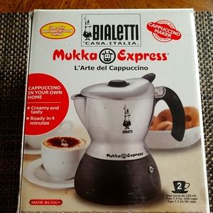 Mukka Express cappuccino maker